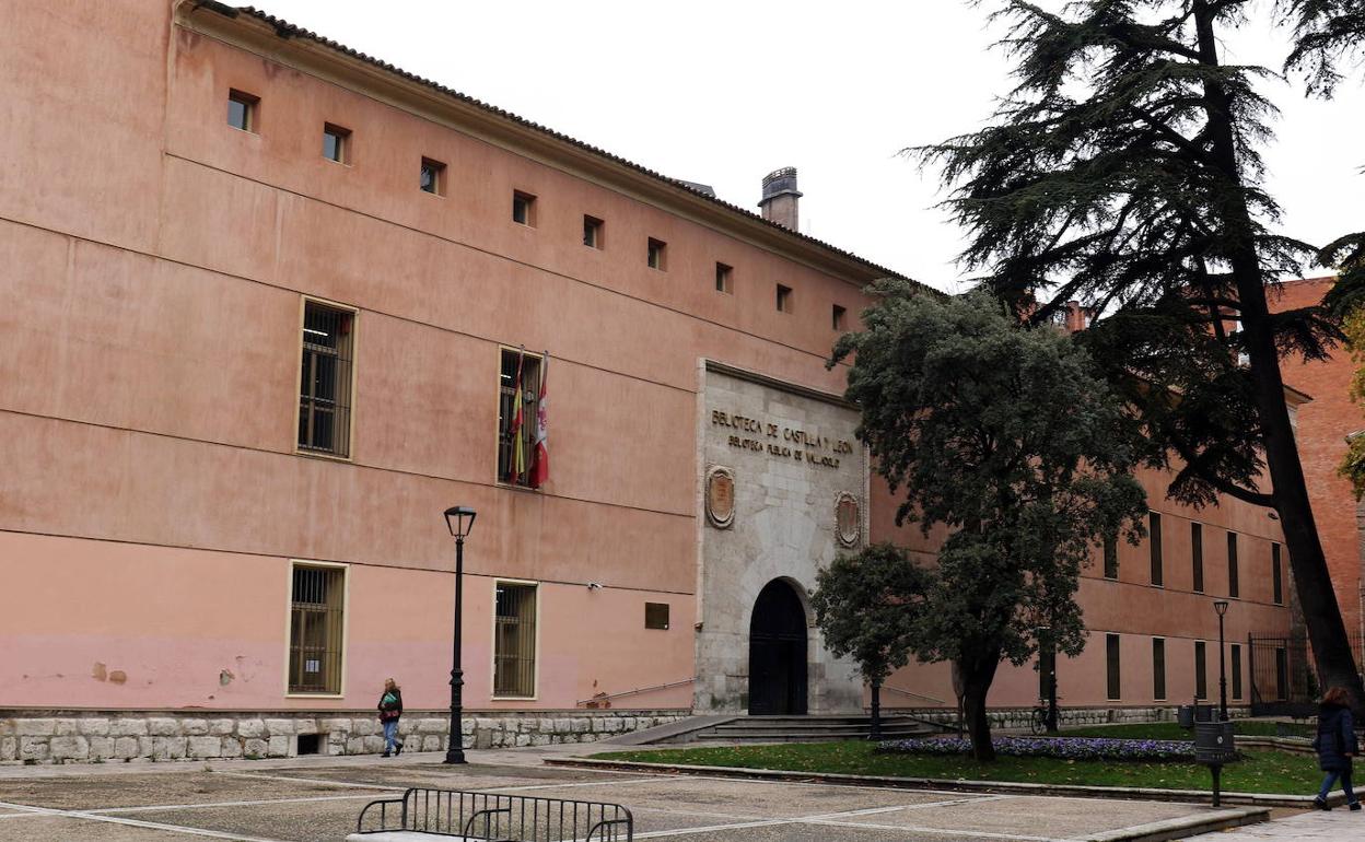 Biblioteca de Castilla y León en la Plaza de la Trinidad de Valladolid.