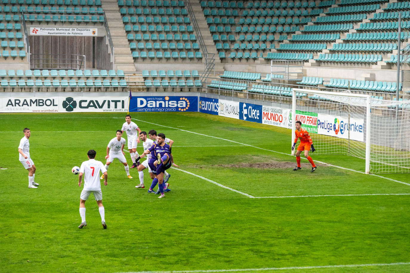 Fotos: Palencia Cristo-Santa Marta (1-0)