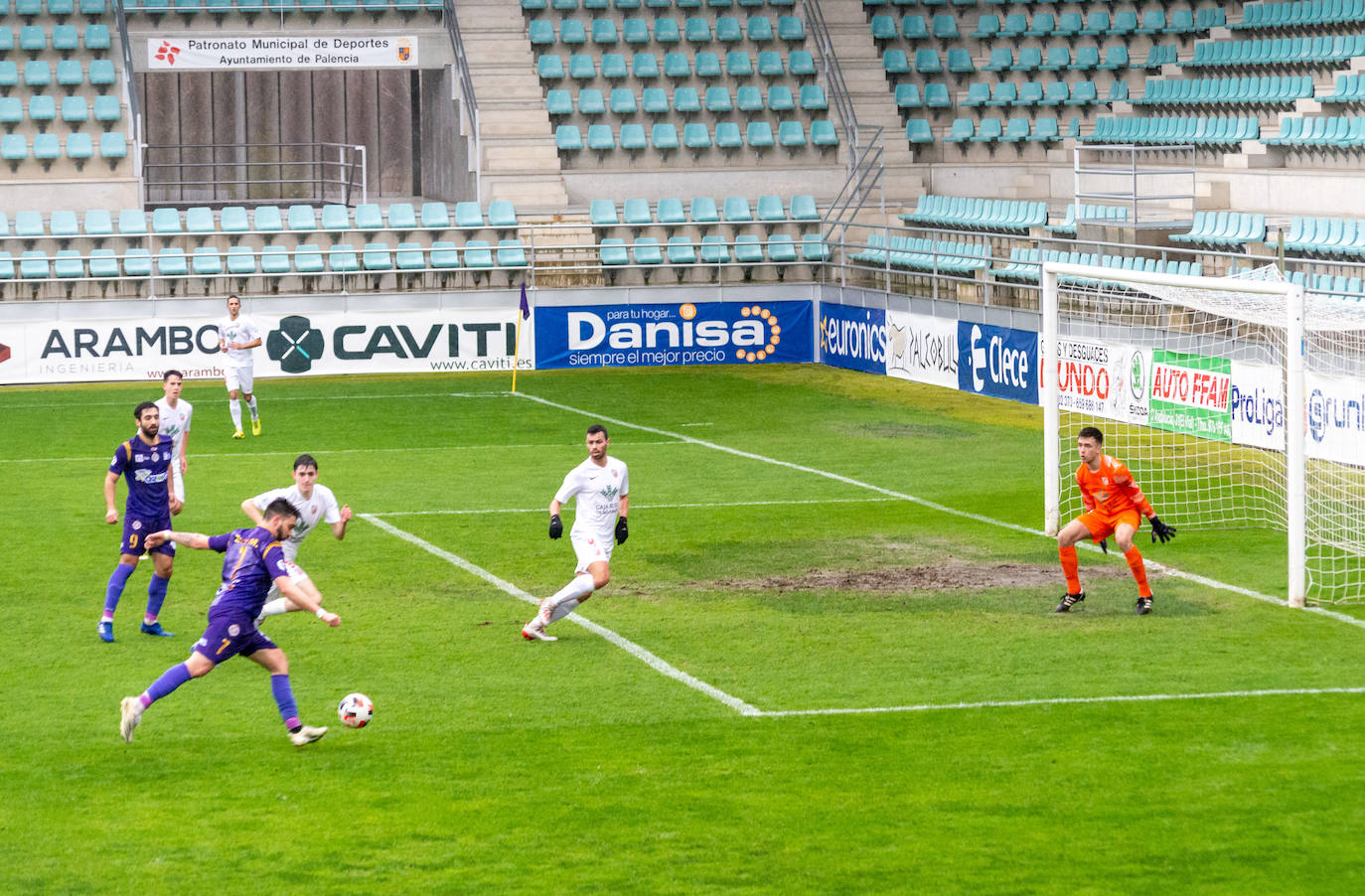 Fotos: Palencia Cristo-Santa Marta (1-0)