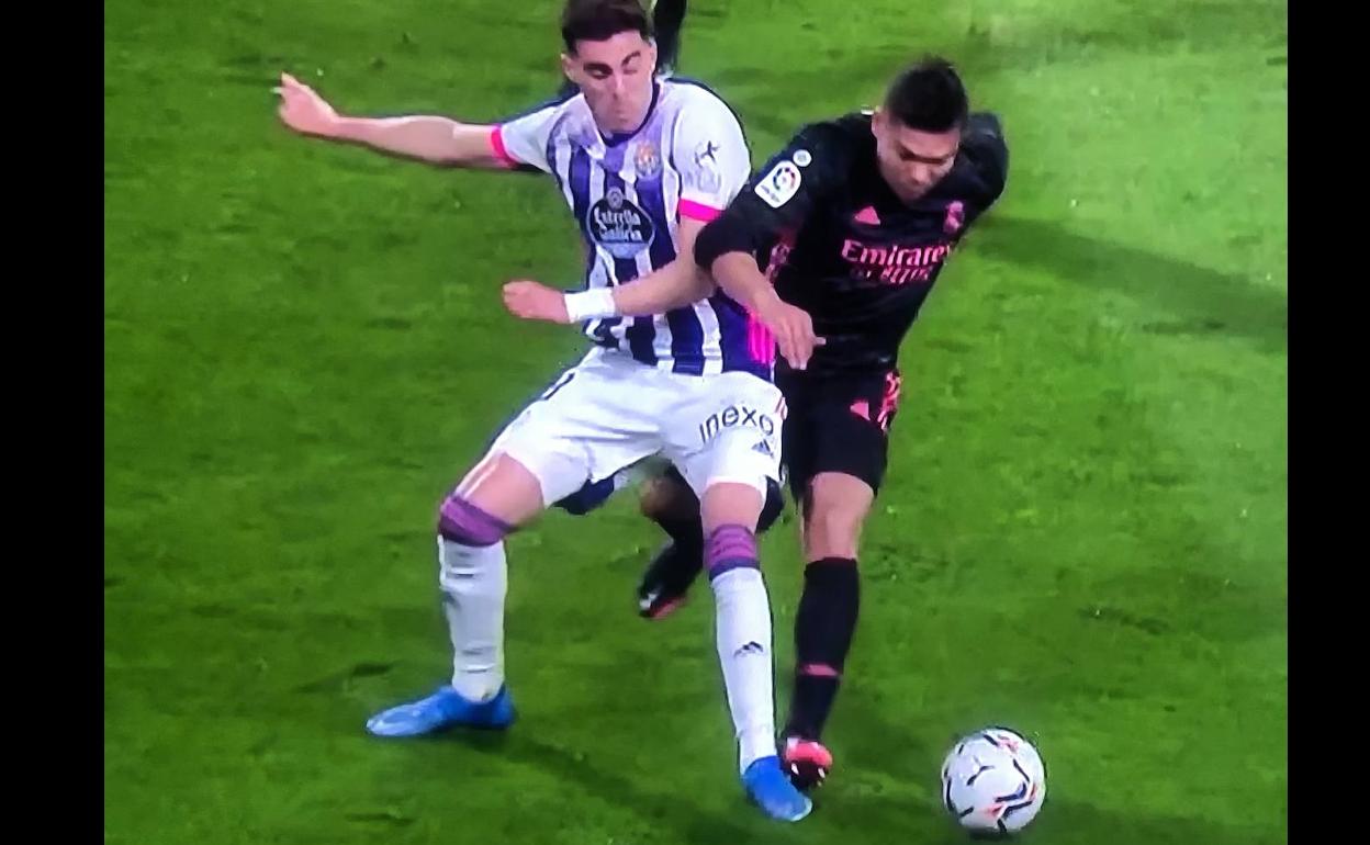 Kike Pérez: «El árbitro me reconoció que hubo contacto de Casemiro»