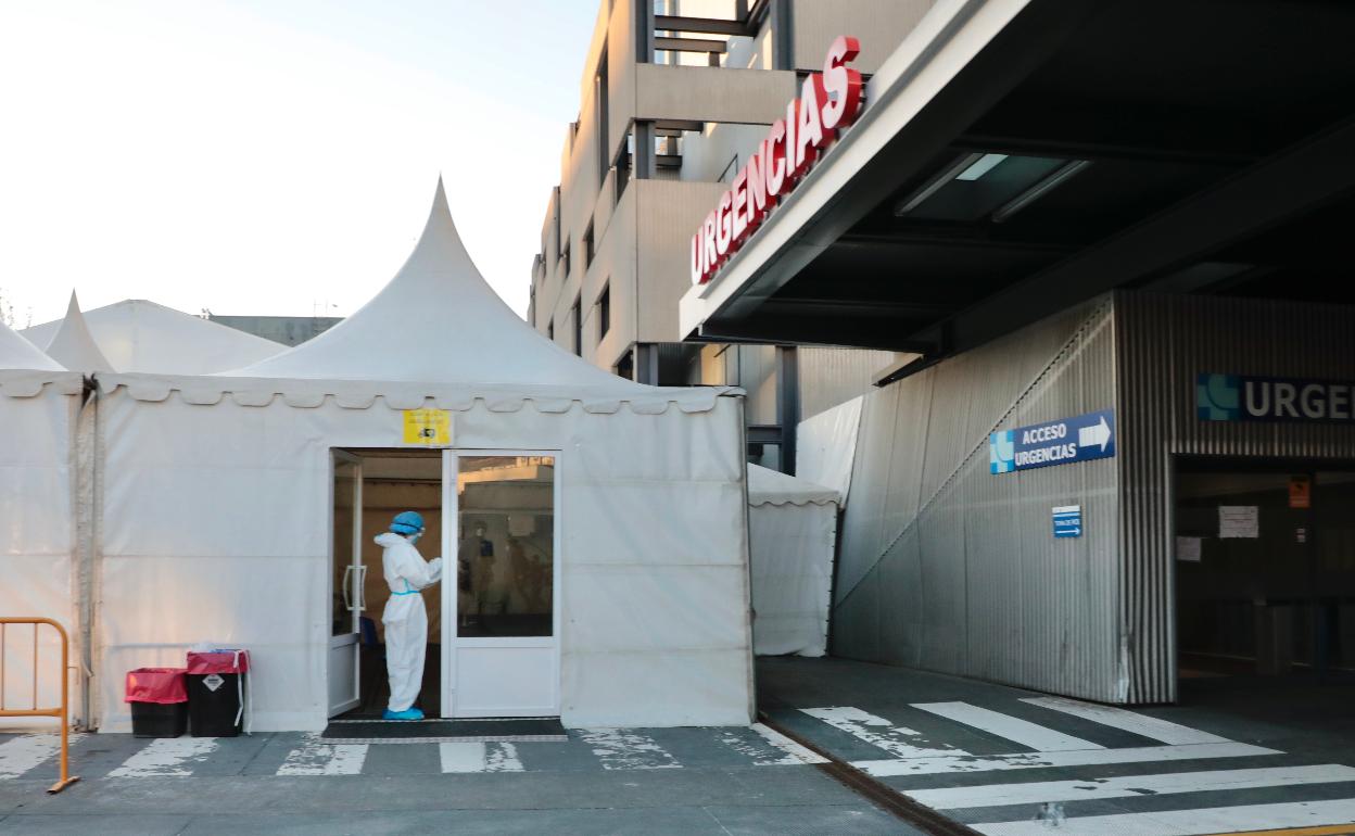 Acceso a Urgencia en el Hospital Clínico de Valladolid.