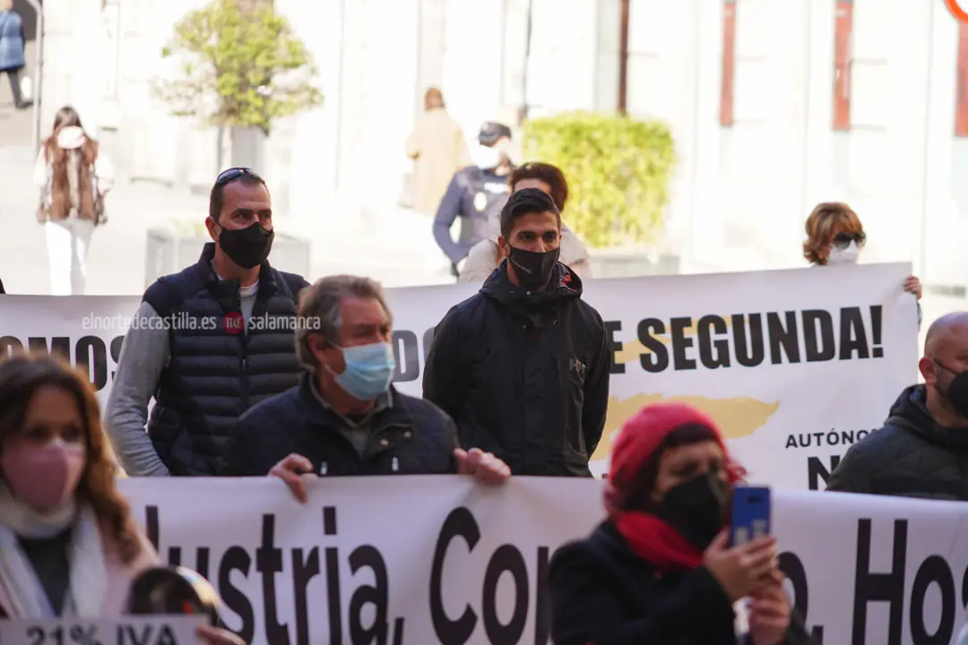 Fotos: Caravana de autónomos para pedir ayudas directas para mantener su actividad