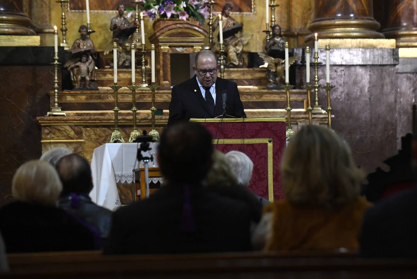 Fotos: Pregón Nazareno a cargo del profesor Alfredo Allúe