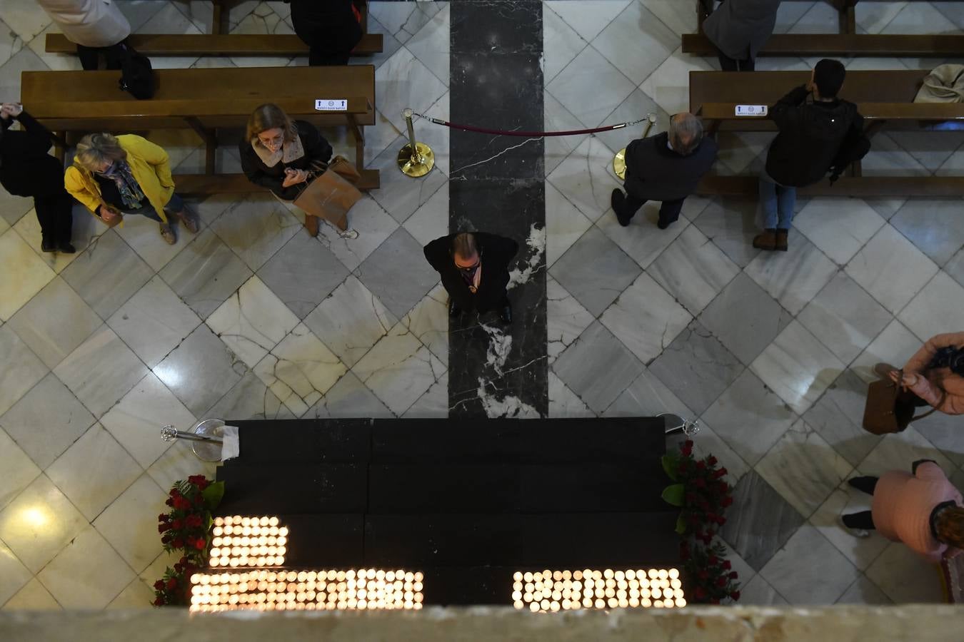 Fotos: Besapié al Nazareno en la Iglesia de Jesús de Valladolid