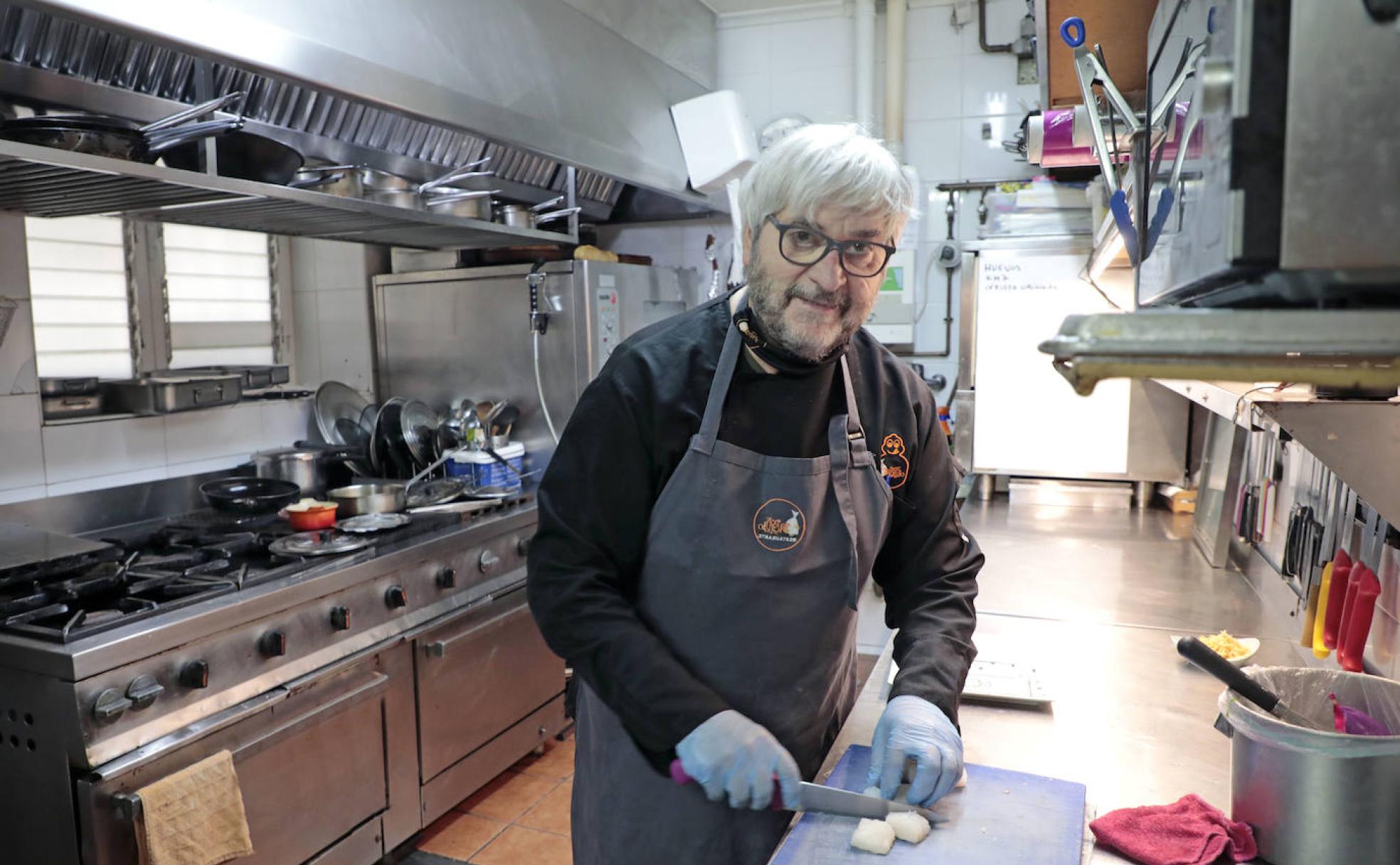 Alfonso García, propietario del restaurante Don Bacalao, en Valladolid, un clásico de prestigio de la restauración castellana y leonesa. 