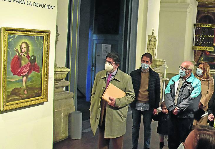 Público en la inauguración de la muestra..