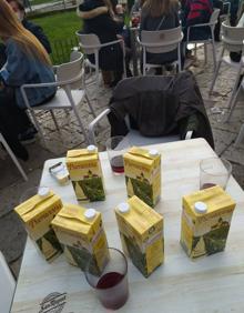Imagen secundaria 2 - La Policía Local disuelve una aglomeración de más de 300 personas en las terrazas de La Antigua