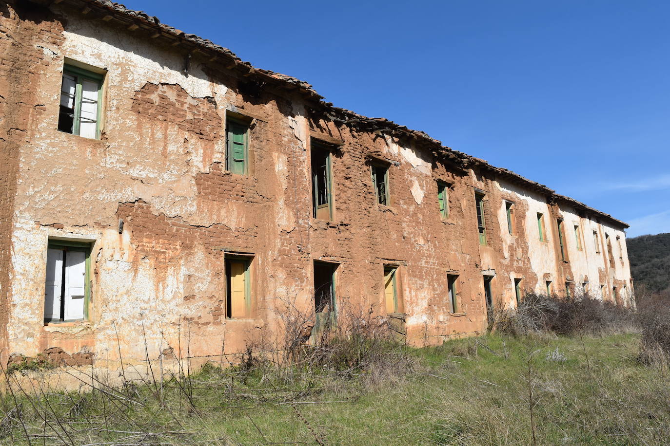 Estado de deterioro de la pasarela de Alar del Rey.