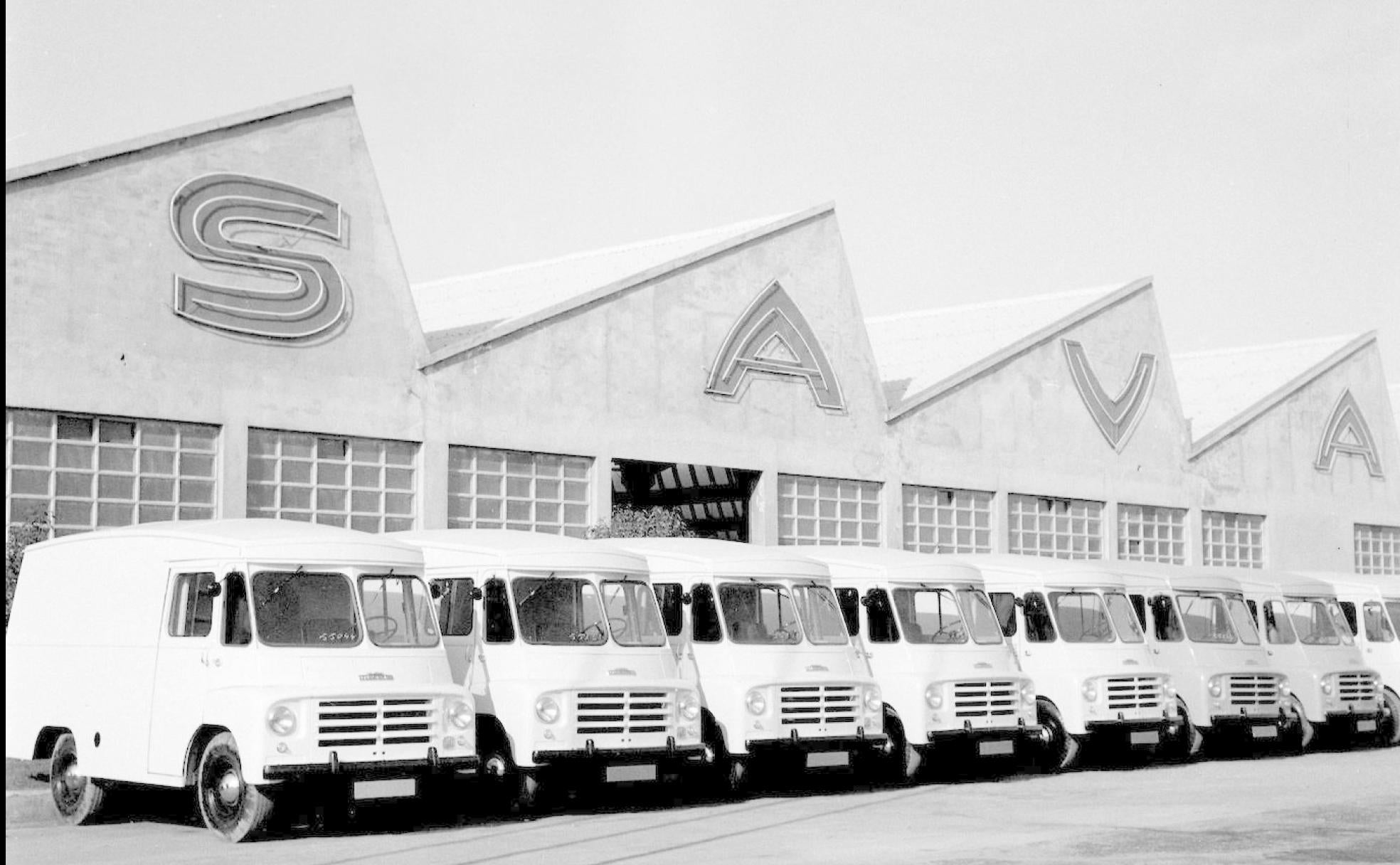 Furgonetas en la factoría en los años 70 en Valladolid.