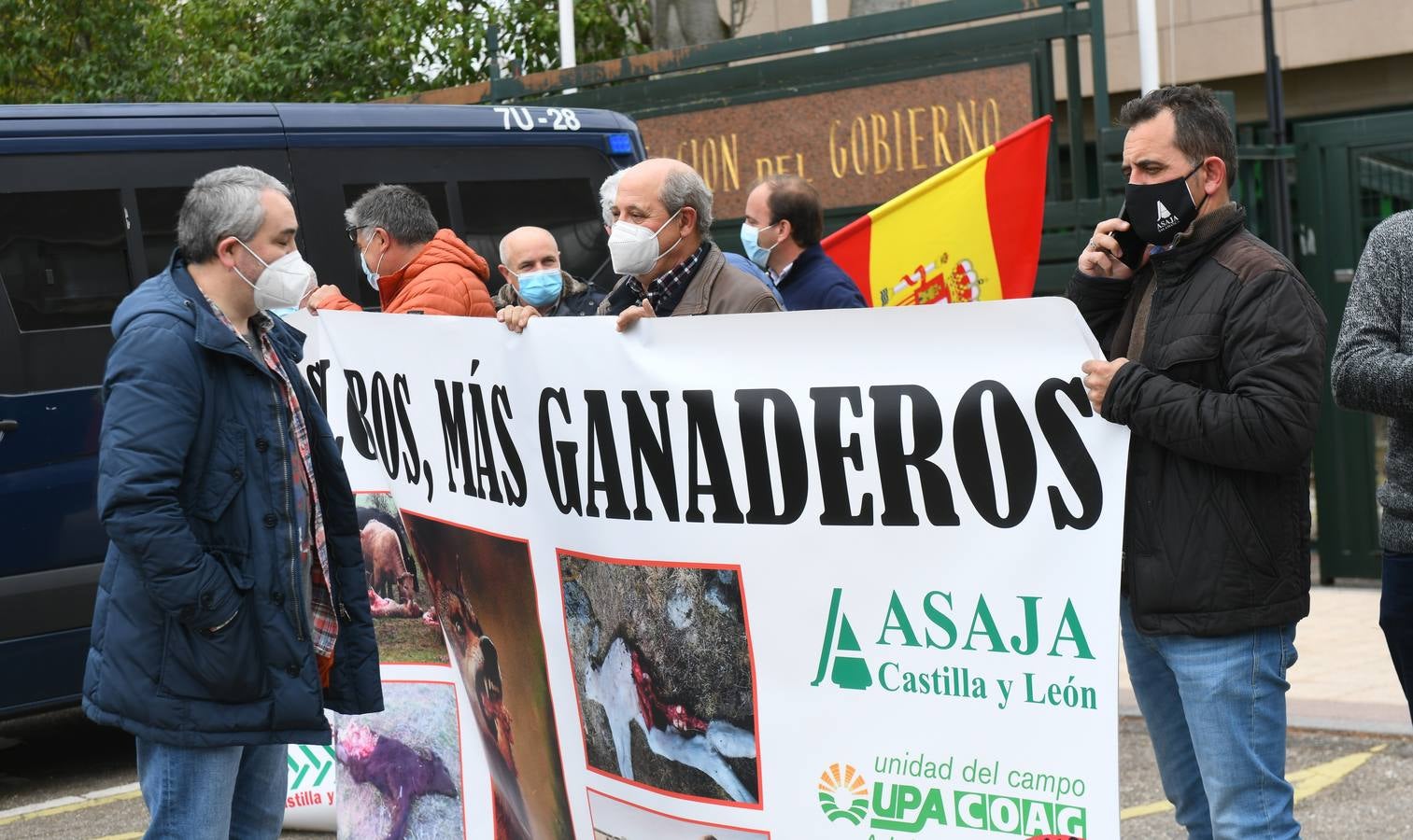 Fotos: Protesta de ganaderos en Valladolid en contra de la sobreprotección del lobo