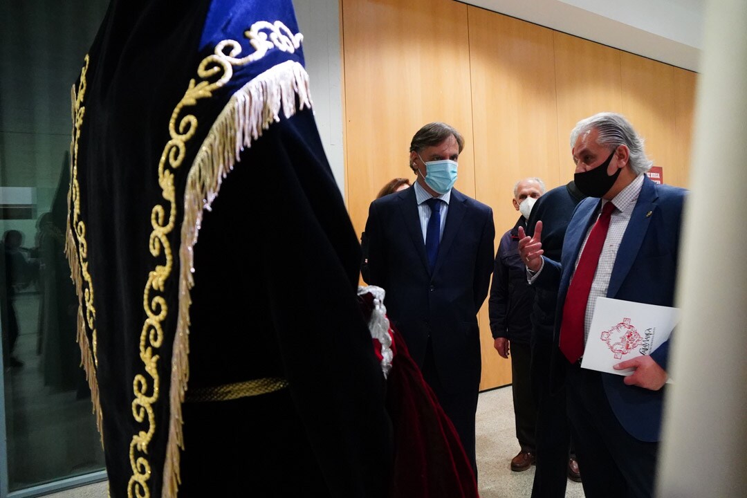 La exposición 'Procesión' se puede contemplar en el Palacio de Congresos de Salamanca 