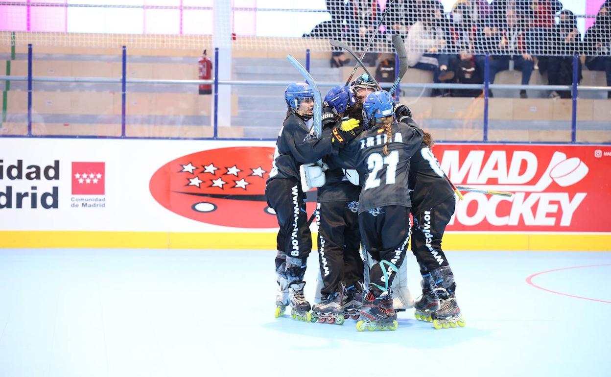 Las jugadoras de Las Panteras celebran el pase a la final. 