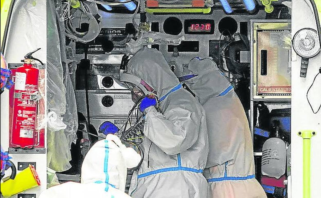 Personal sanitario de emergencias. 