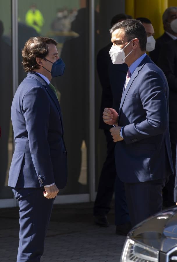 Fotos: El Rey visita la fábrica de Renault en Palencia