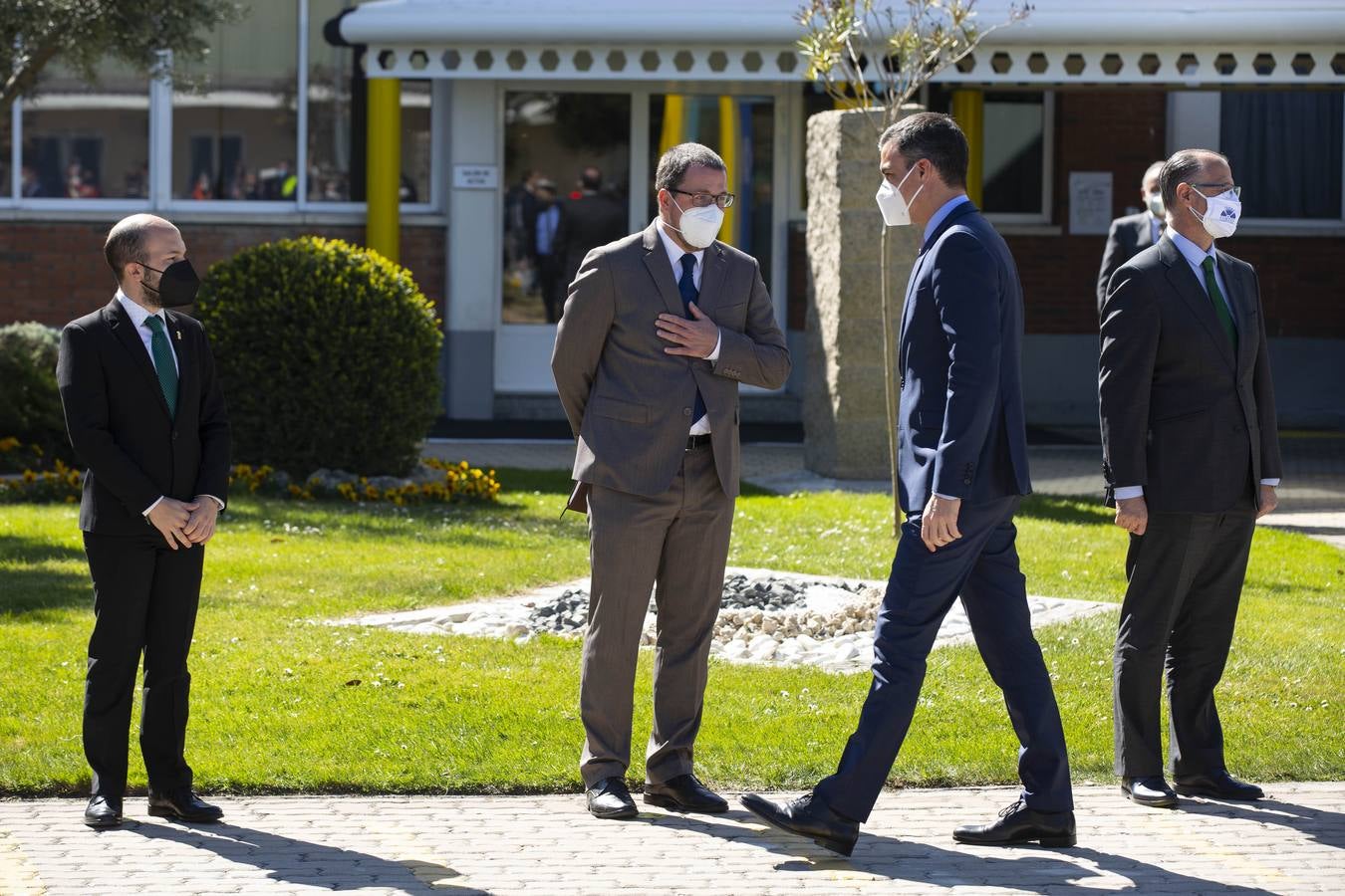 Fotos: El Rey visita la fábrica de Renault en Palencia