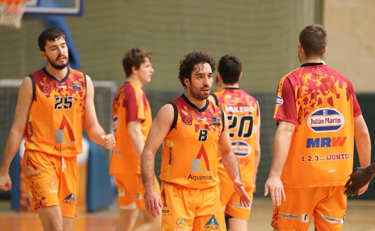 El Aquimisa Carbajosa resiste y muestra una buena imagen pese a la derrota ante el Zornotza (80-77)