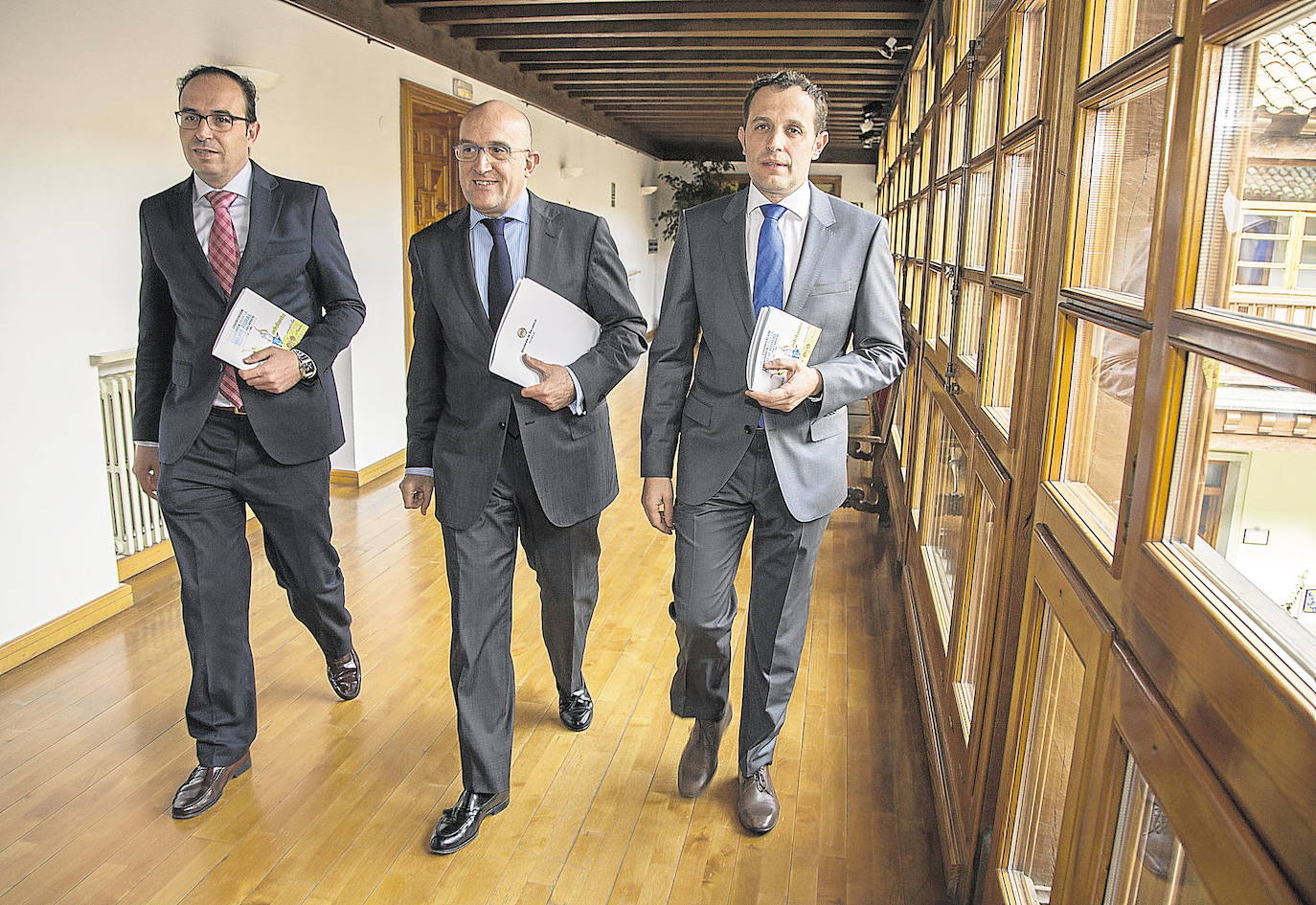 Jesús Julio Carnero y Conrado Íscar, en la Diputación de Valladolid, en una foto de archivo. 