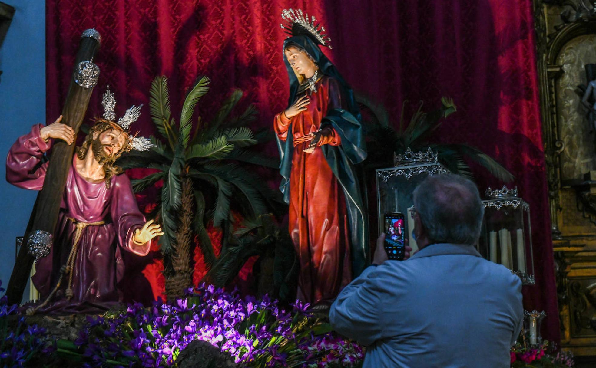 Cristo Camino del Calvario y la Virgen de la Amargura, un montaje especial para la muestra.