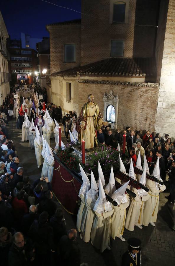 2015 El paso Jesús de la Esperanza, es portado por los cofrades, en la procesión de Perdón y la Esperanza.