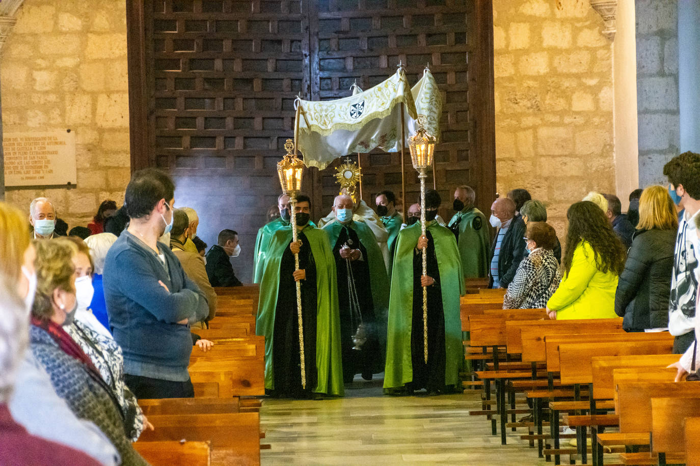 Fotos: El Rompimiento del Velo cierra la Semana Santa en Palencia