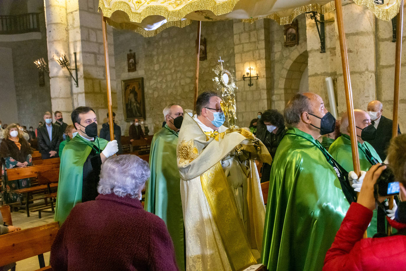 Fotos: El Rompimiento del Velo cierra la Semana Santa en Palencia