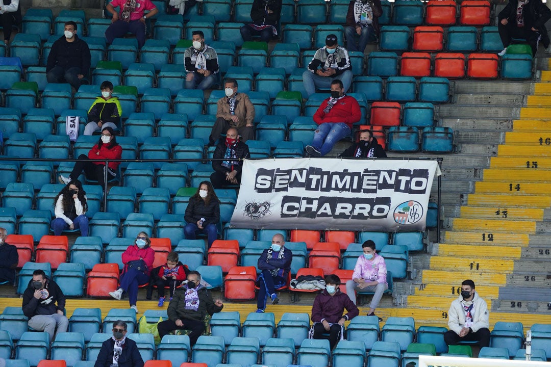 Aficionados del Salamanca en el Helmántico