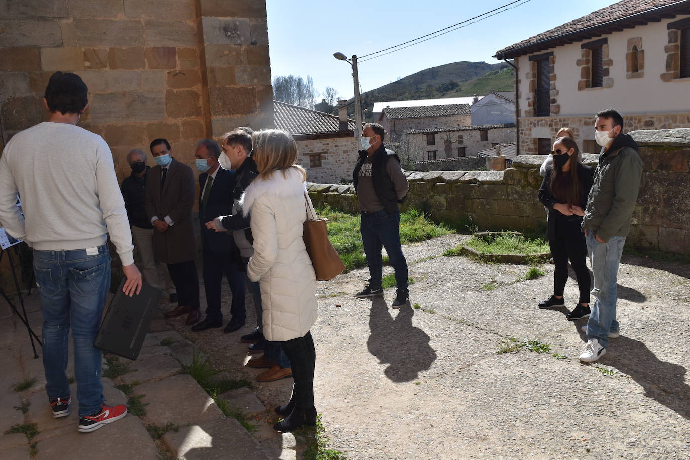 Fotos: La iglesia de Barrio de Santa María luce restaurada