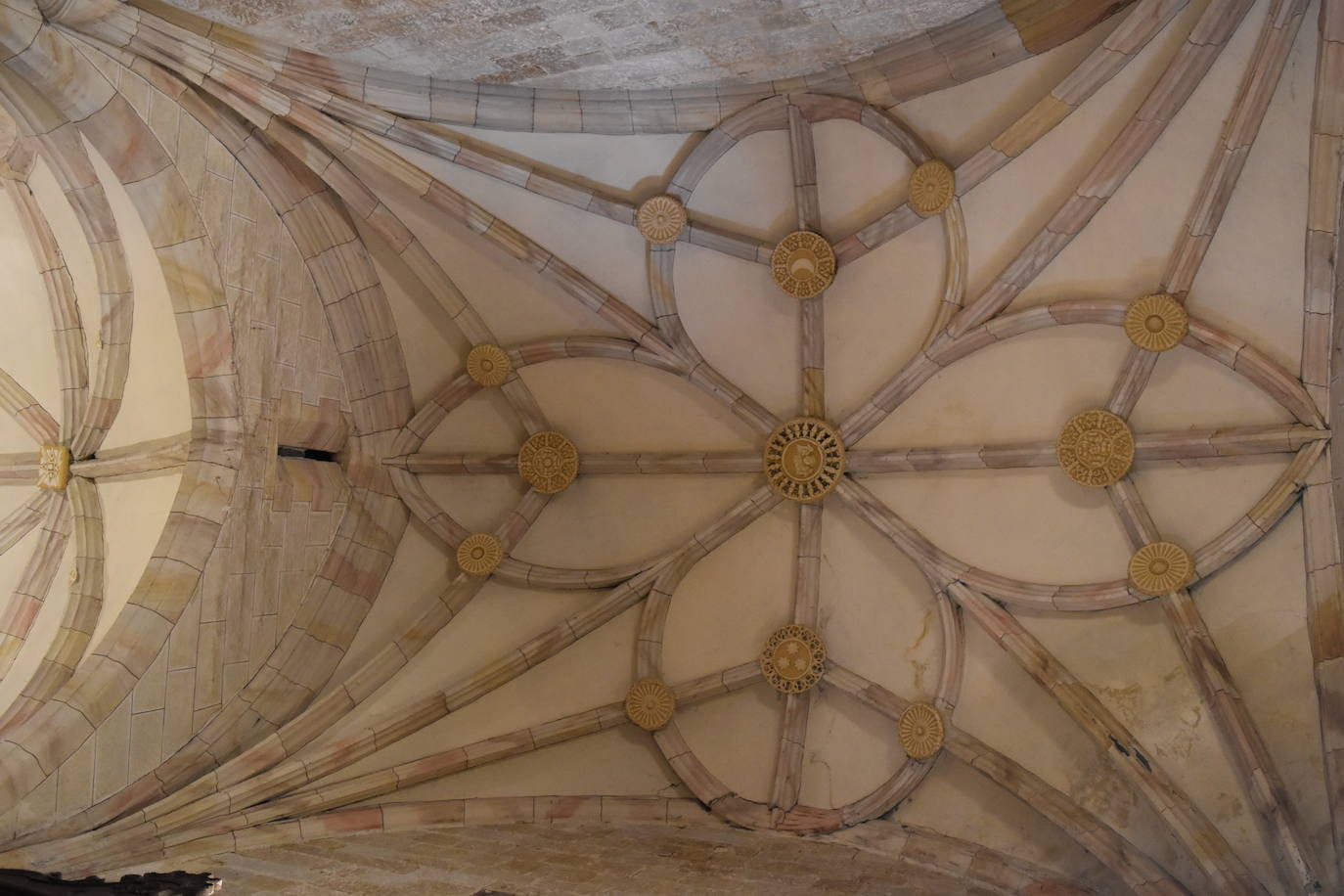 Fotos: La iglesia de Barrio de Santa María luce restaurada