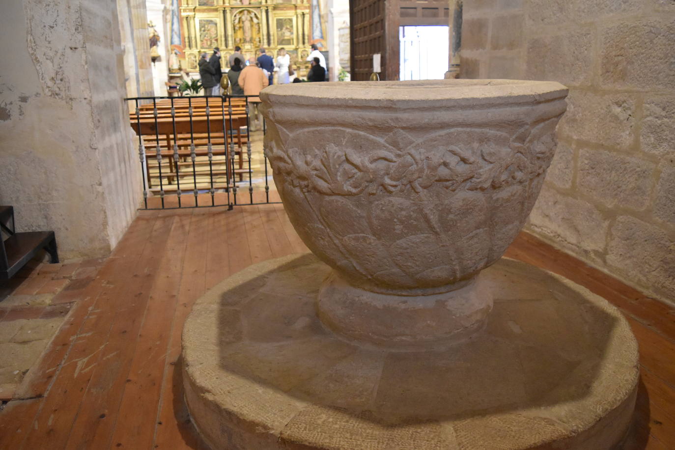 Fotos: La iglesia de Barrio de Santa María luce restaurada