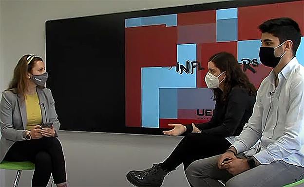 Estudiantes de la UEMC ('inflUEMCers') charlan virtualmente en directo con futuros alumnos. 