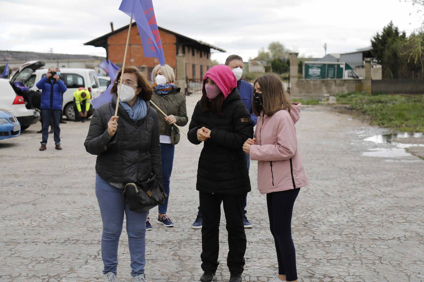 Los coches se echan a la calle para reivindicar la Autovía del Duero. 