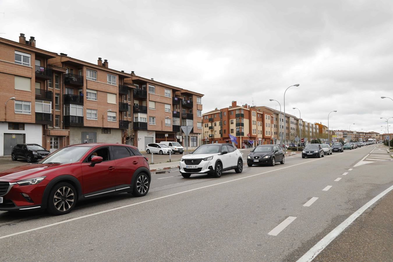 Los coches se echan a la calle para reivindicar la Autovía del Duero. 