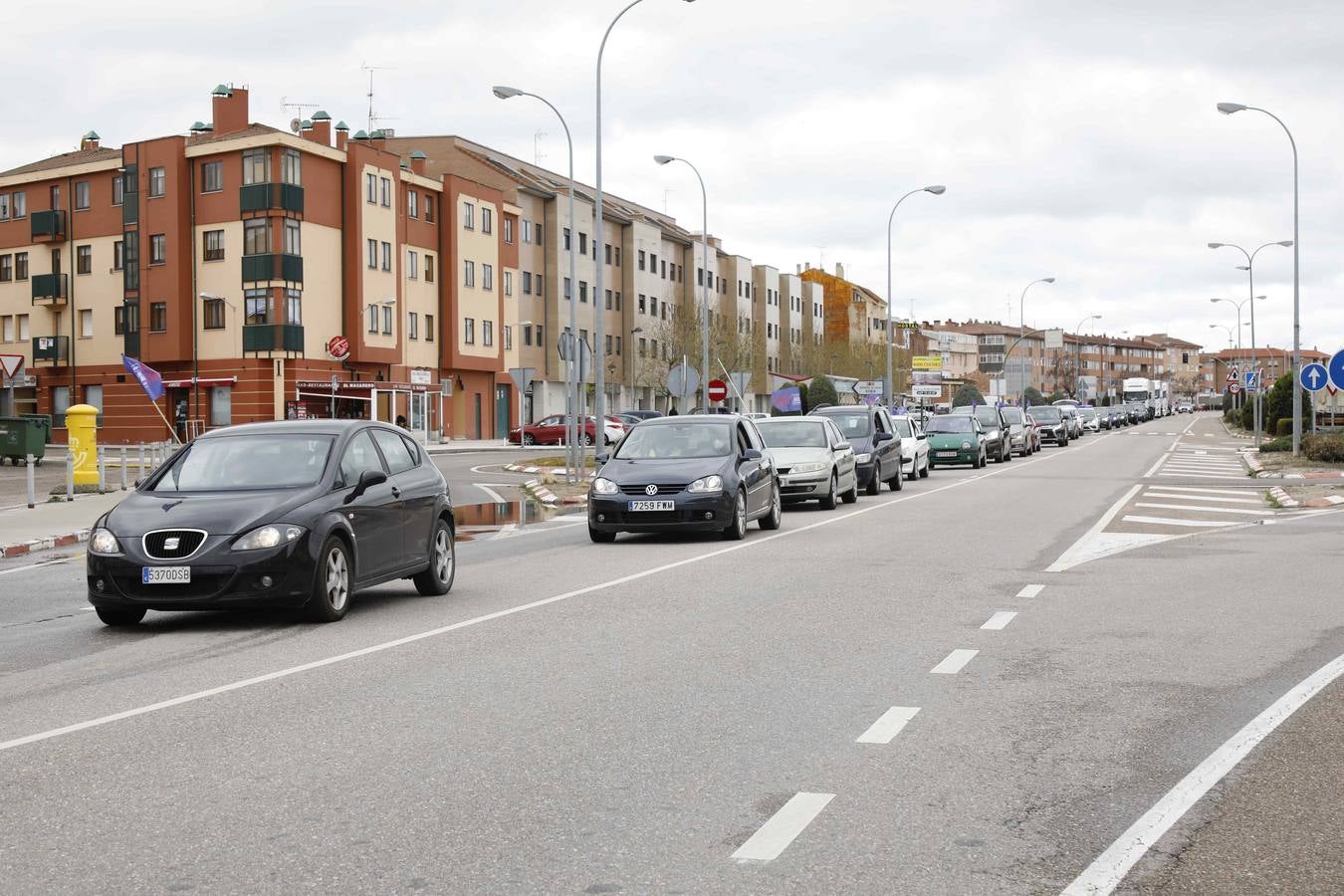 Los coches se echan a la calle para reivindicar la Autovía del Duero. 