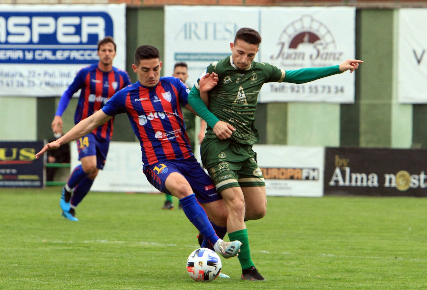 Jugadas del encuentro entre la Segoviana y el Astorga.