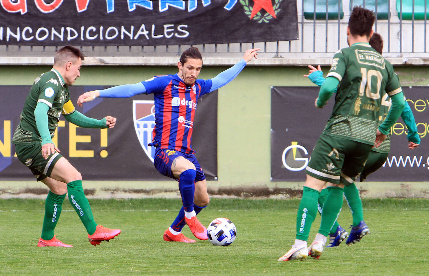 Jugadas del encuentro entre la Segoviana y el Astorga.