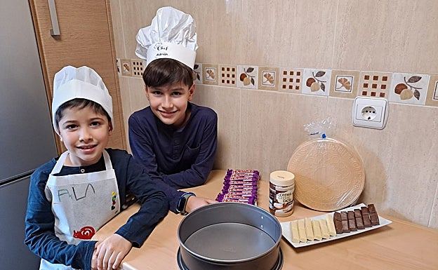 Imagen principal - Recetario Degusta: Irresistible tarta de huesitos