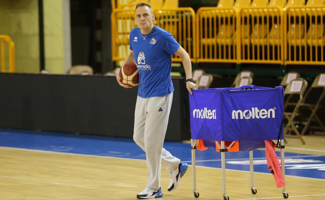 Roberto Íñiguez: «Creer es el primer paso y si tenemos identidad el CB Avenida tendrá opciones en la Final-Four»