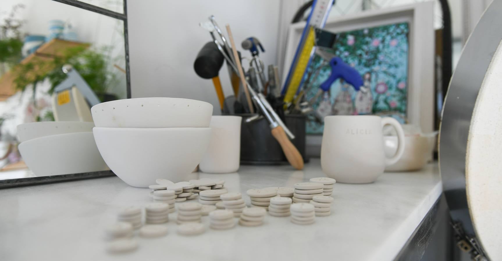 Fotos: La diseñadora Elsa Mateo nos abre las puertas de su taller de cerámica Mouette 12