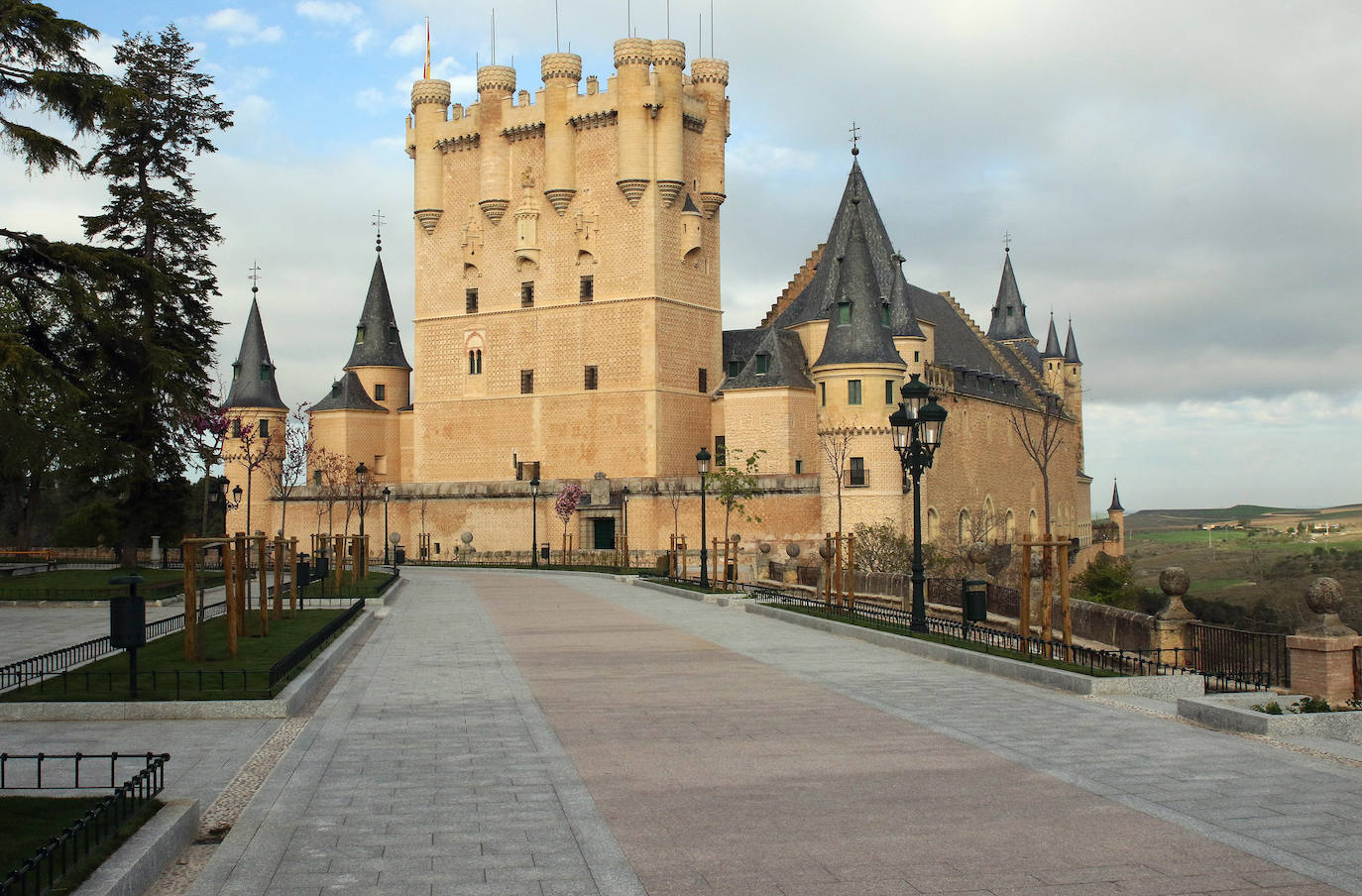 Plaza Reina Victoria Eugenia del Alcázar 
