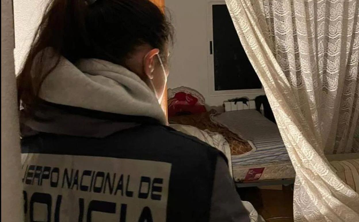 Las mafias de la prostitución dejan los clubes y ocupan pisos en los  barrios de renta más baja de Valladolid | El Norte de Castilla