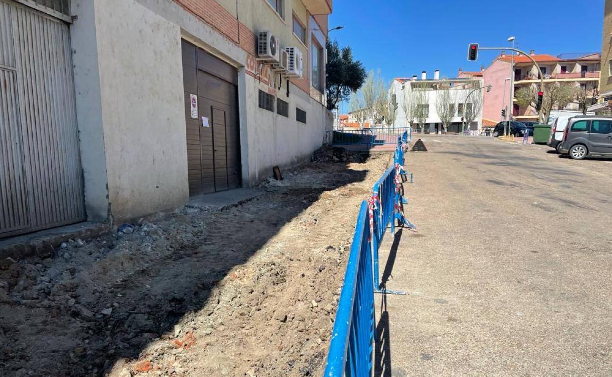 Obras en la calle Matadero de Alba de Tormes.