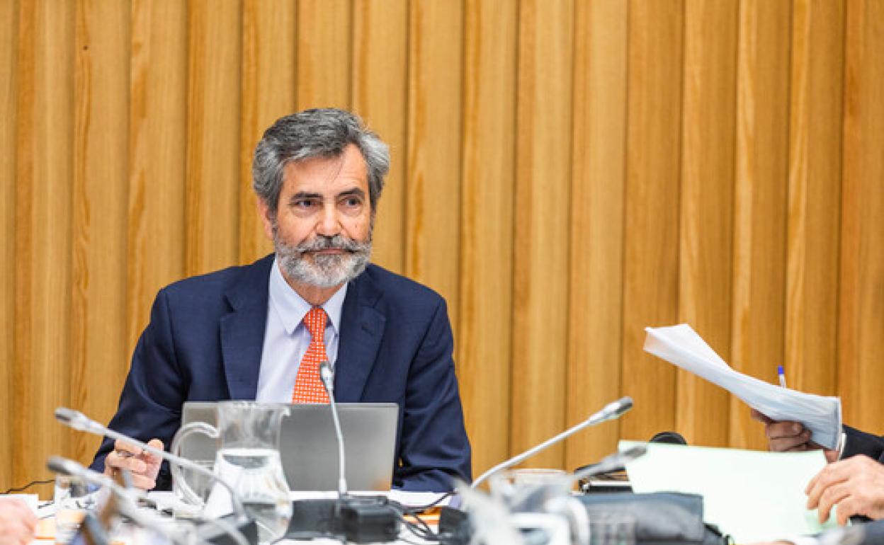El presidente del Consejo General del Poder Judicial y del Tribunal Supremo (CGPJ), Carlos Lesmes, durante un pleno del Consejo General del Poder Judicial (CGPJ) 