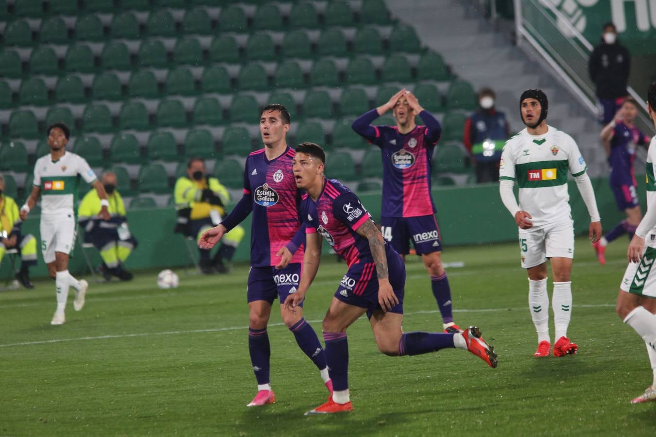 Fotos: El Real Valladolid empata en Elche (1-1)