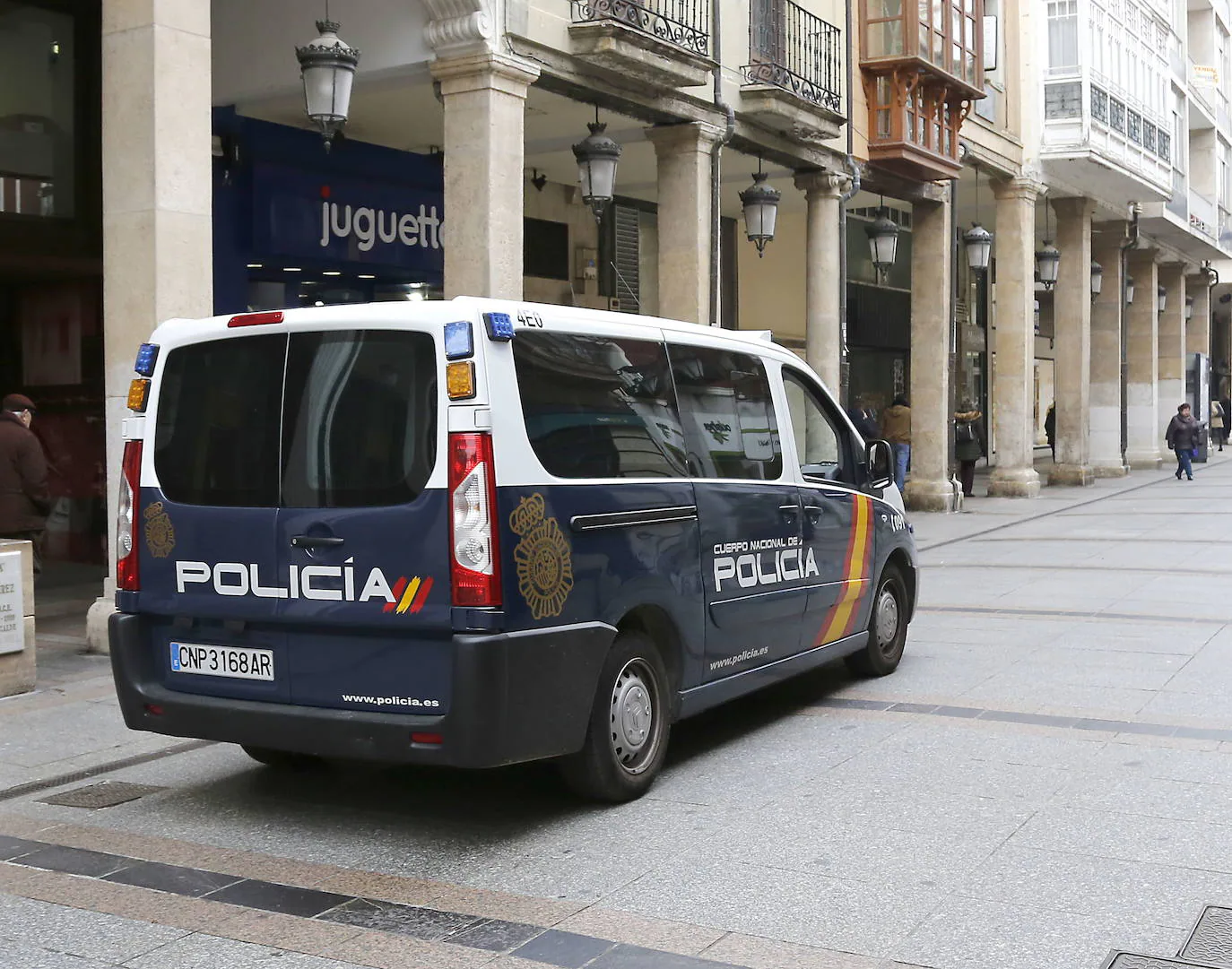 Detenido por robar en un supermercado en Palencia tras acceder desde el tejado por una claraboya