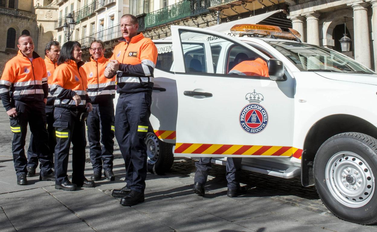 Presentacion de la agrupacion de Proteccion Civil en la Plaza Mayor de Segovia en 2019, cuyos miembros dimitieron en septiembre de ese año.