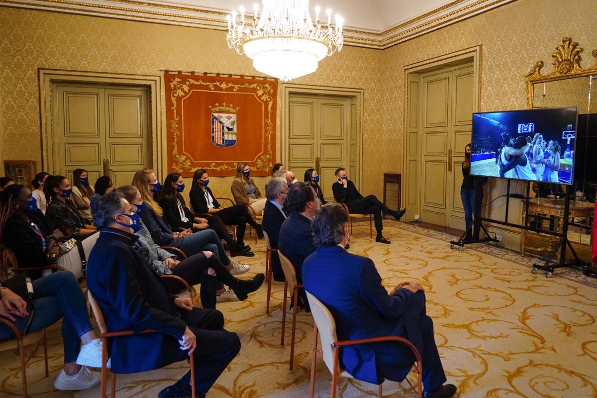 Recepción en el Ayuntamiento a las subcampeonas de Europa