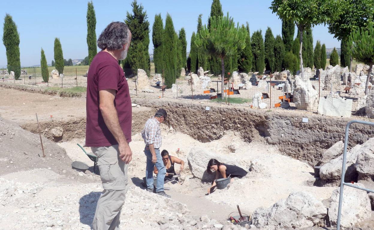 Excavaciones en el yacimiento de Pintia en Padilla de Duero, Valladolid. 