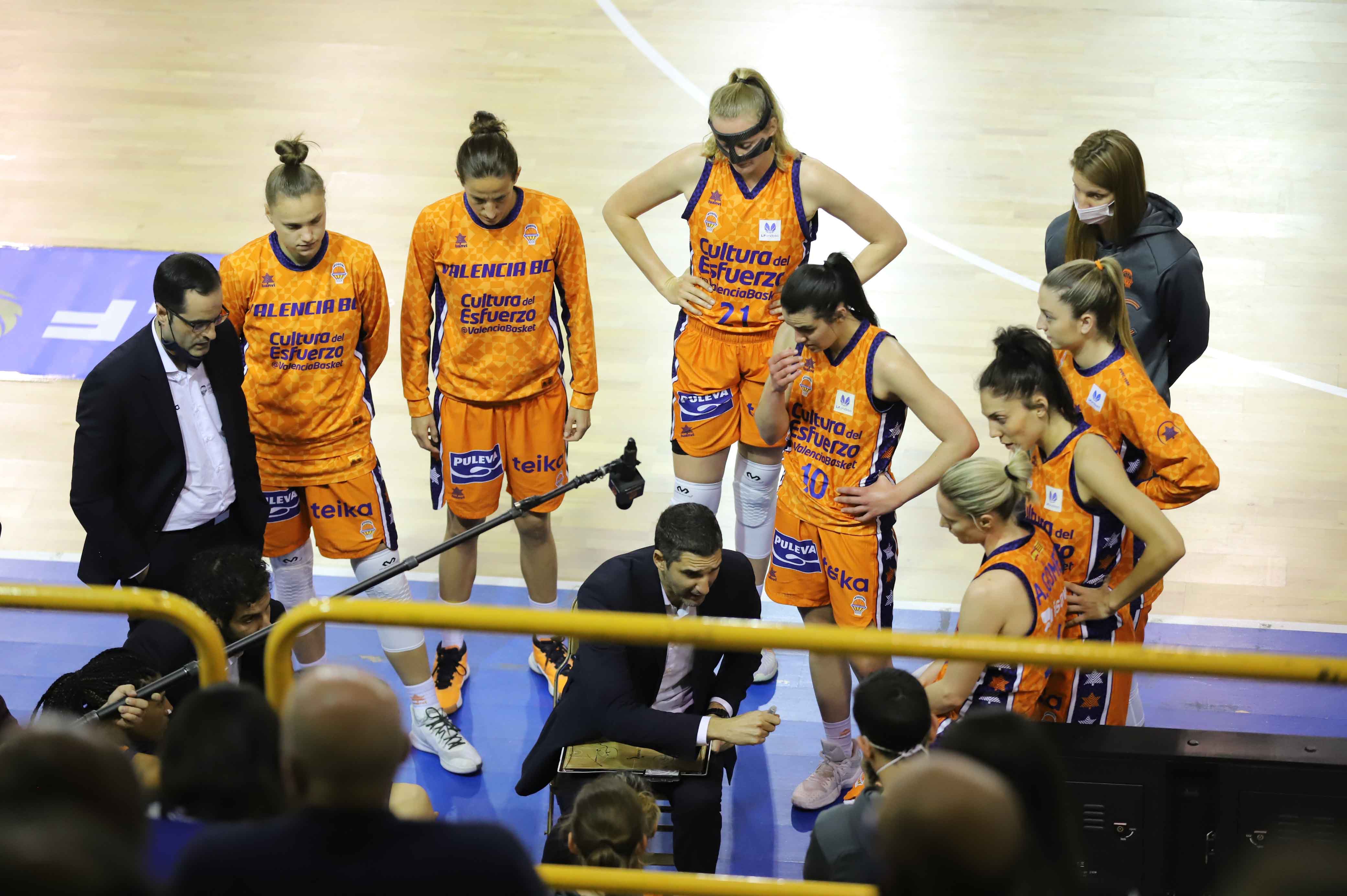 CB Avenida 64-67 Valencia Basket