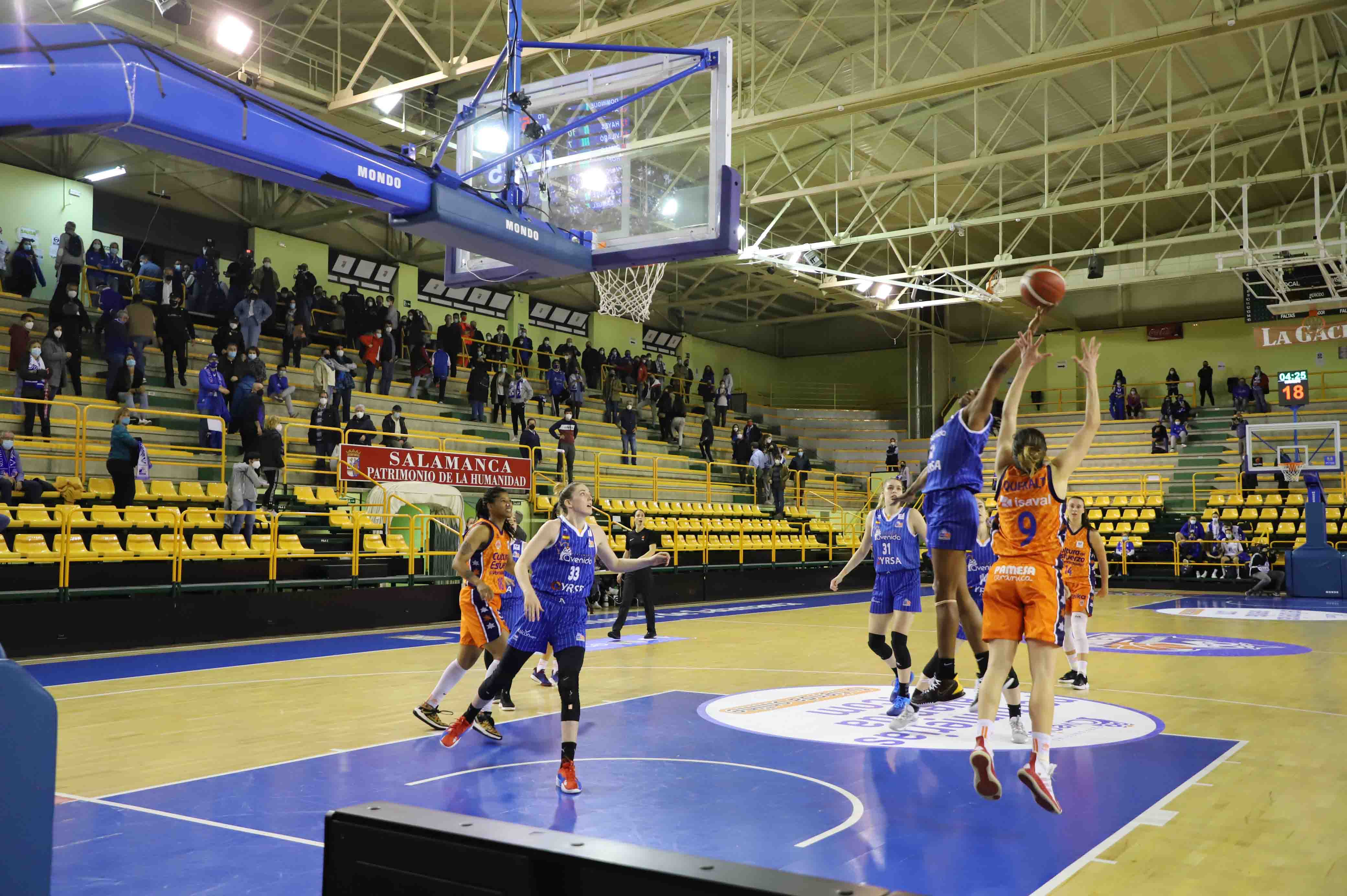 CB Avenida 64-67 Valencia Basket