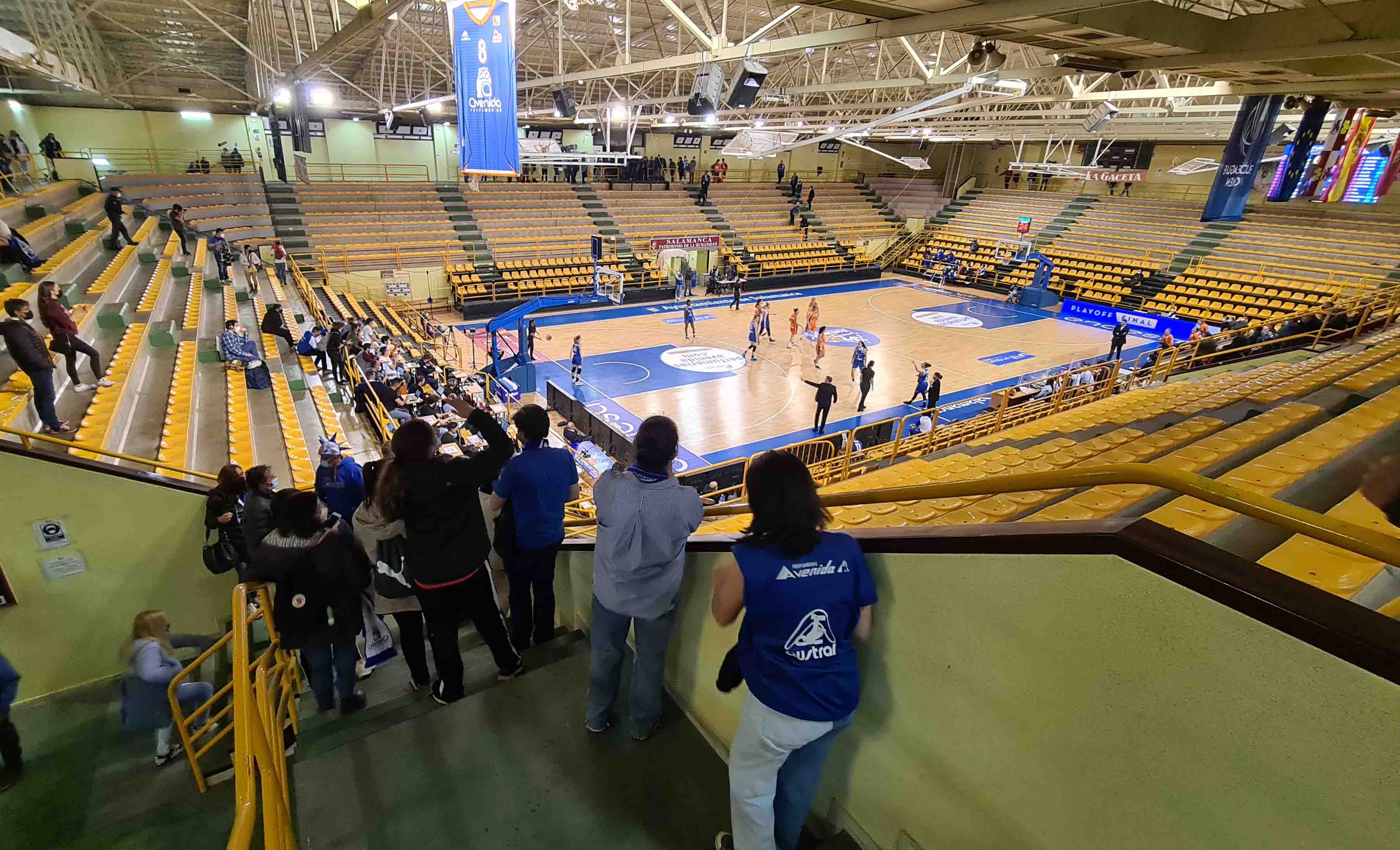 CB Avenida 64-67 Valencia Basket